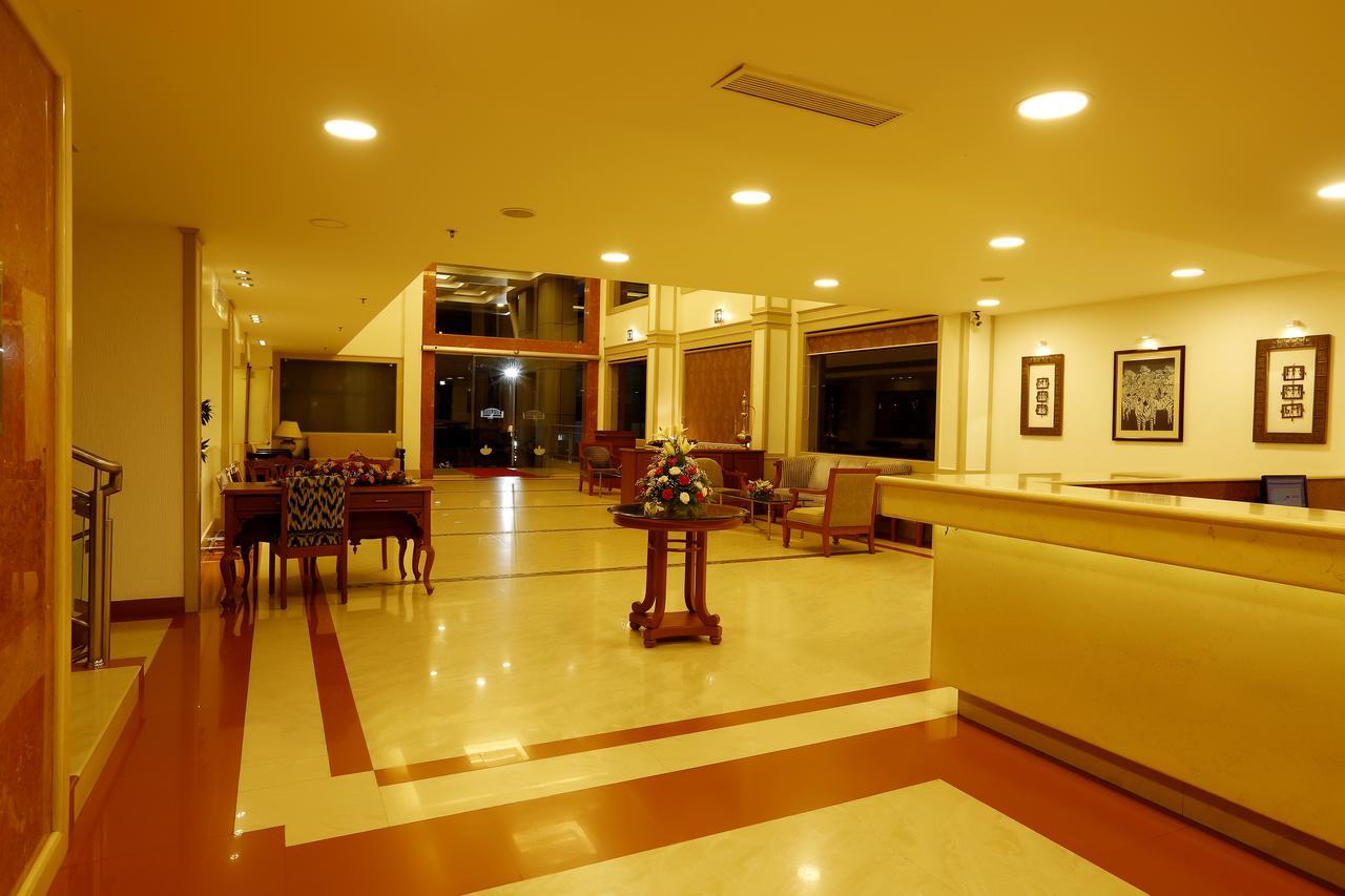 Hotel Arcadia Regency Alappuzha Luaran gambar
